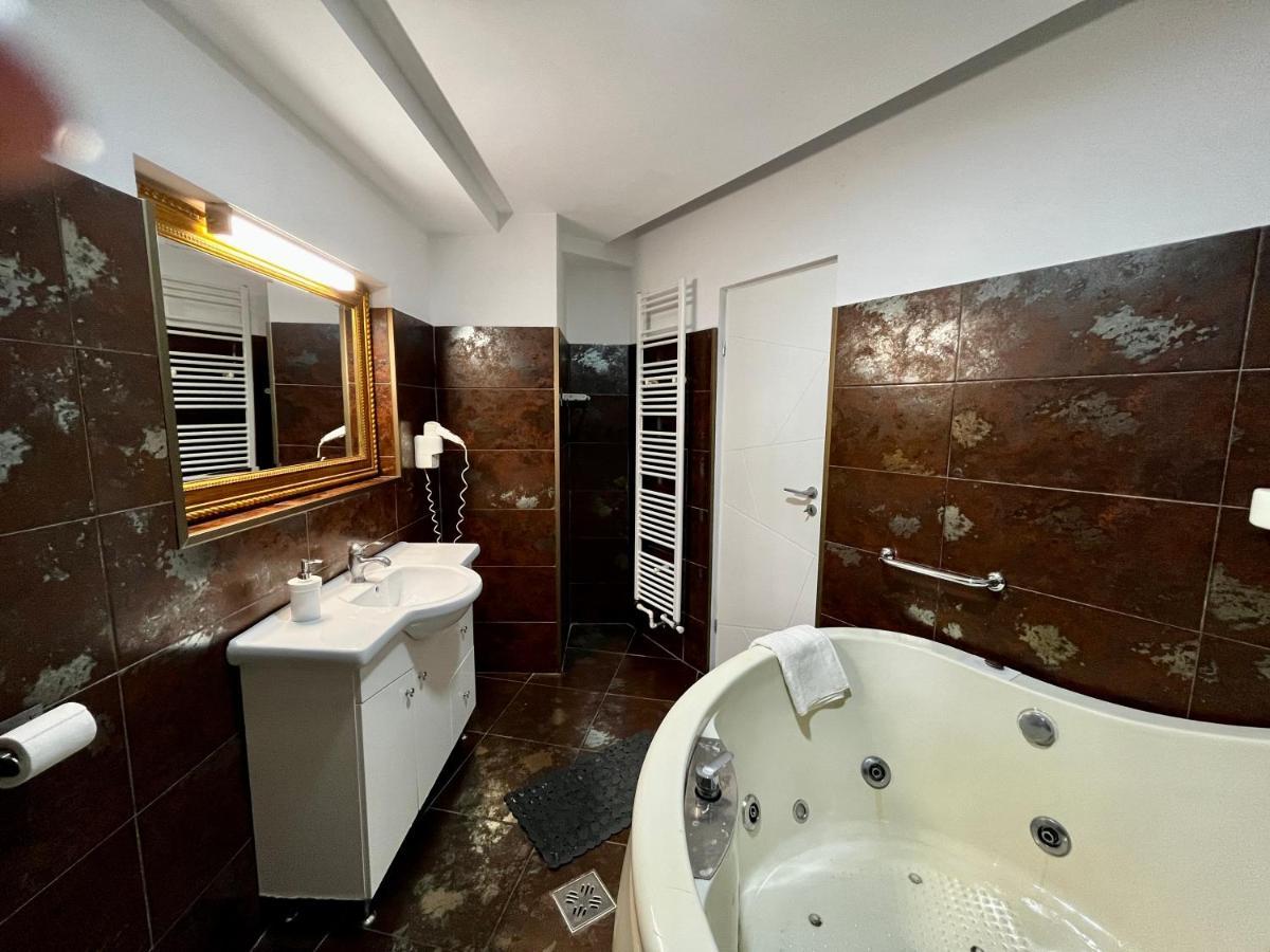 בוקרשט Riviera Unirii Residence מראה חיצוני תמונה