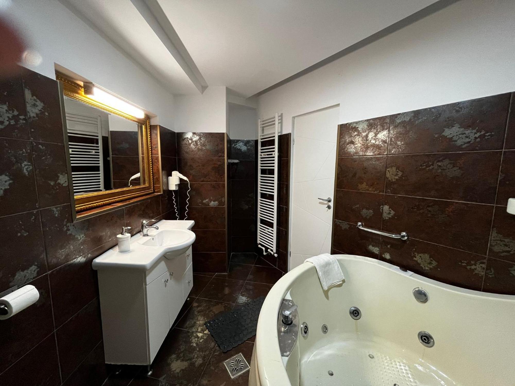 בוקרשט Riviera Unirii Residence מראה חיצוני תמונה