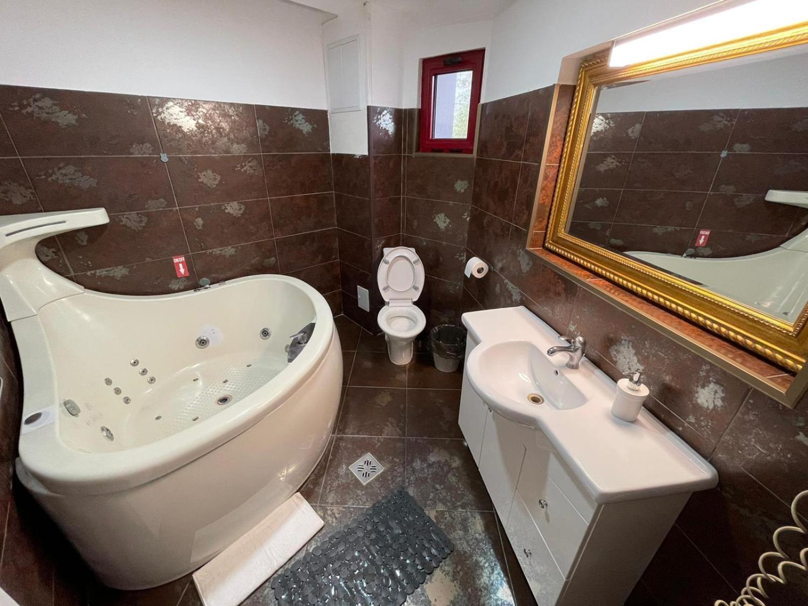 בוקרשט Riviera Unirii Residence מראה חיצוני תמונה